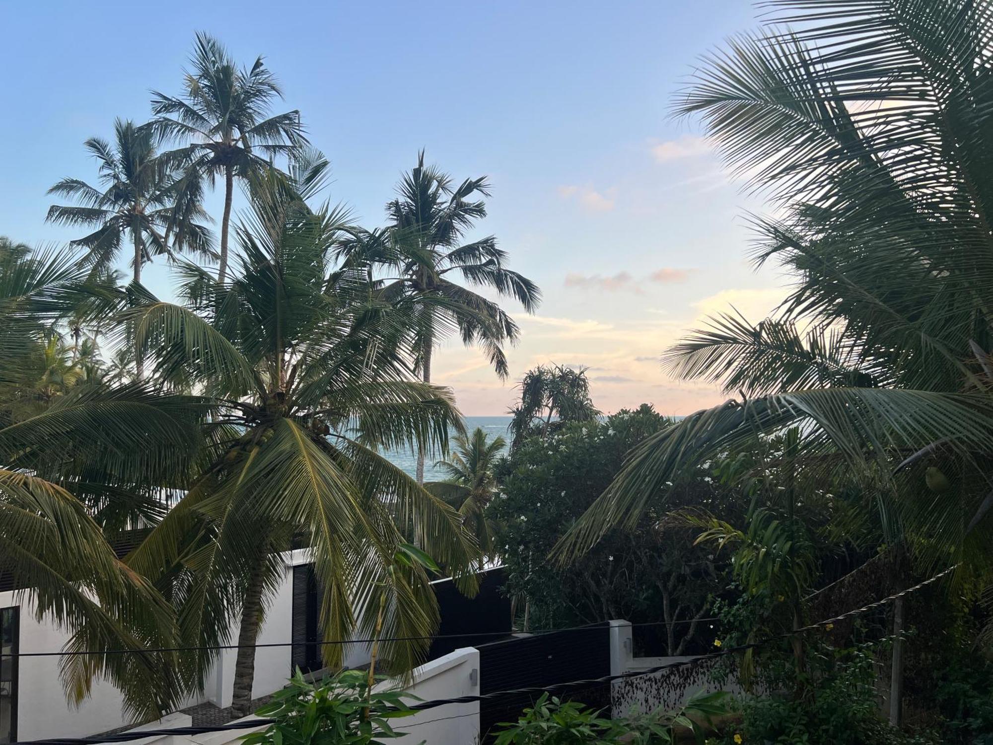 Navee Guest Hotel Tangalle Exterior photo